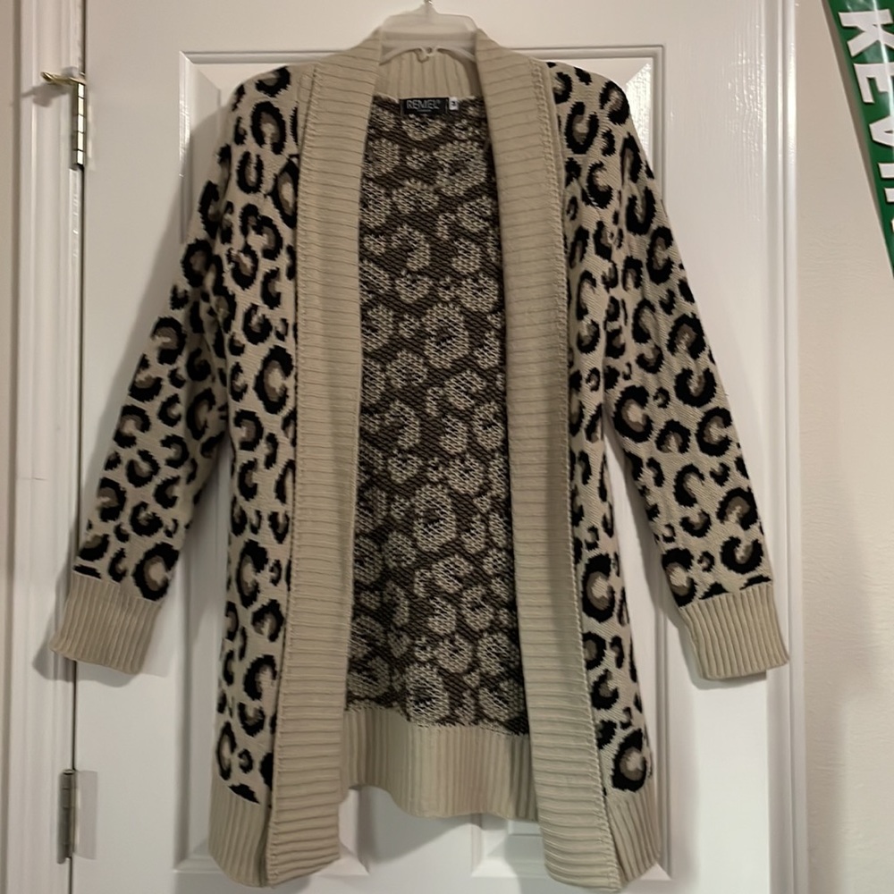 Lightweight animal print sweater coat